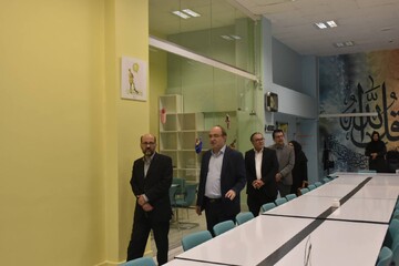بازدید رئیس سازمان اسناد و کتابخانه ملی ایران از کتابخانه مرکزی تبریز