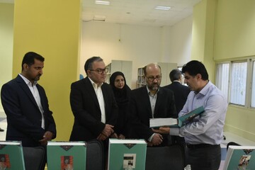 بازدید رئیس سازمان اسناد و کتابخانه ملی ایران از کتابخانه مرکزی تبریز