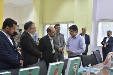 بازدید رئیس سازمان اسناد و کتابخانه ملی ایران از کتابخانه مرکزی تبریز