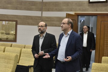 بازدید رئیس سازمان اسناد و کتابخانه ملی ایران از کتابخانه مرکزی تبریز