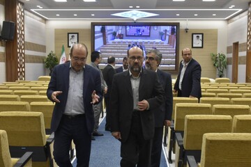 بازدید رئیس سازمان اسناد و کتابخانه ملی ایران از کتابخانه مرکزی تبریز