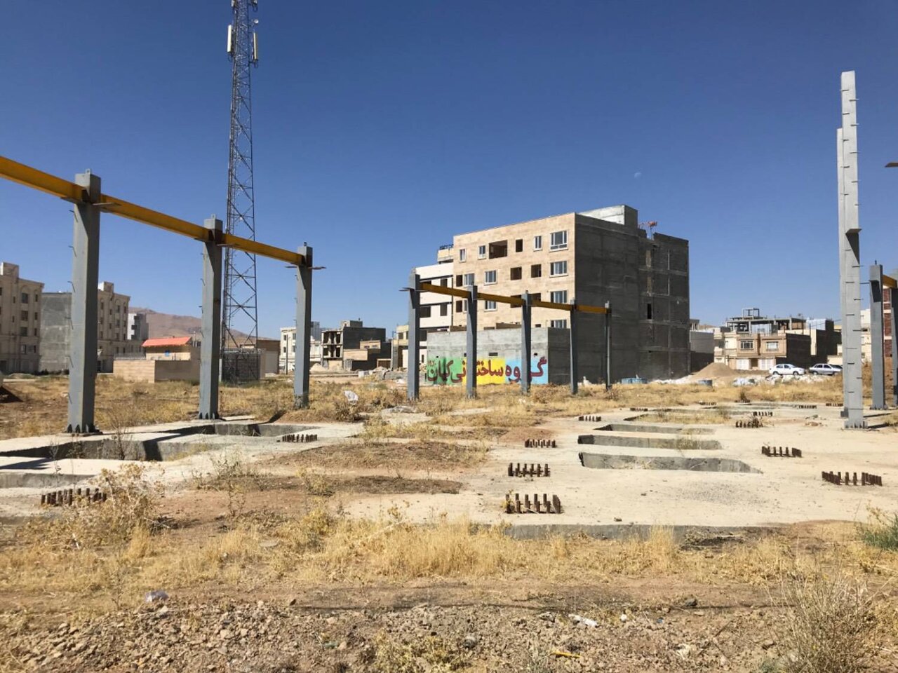 بازدید سرپرست اداره‌کل کتابخانه‌های عمومی لرستان از پروژه کتابخانه عمومی ازنا