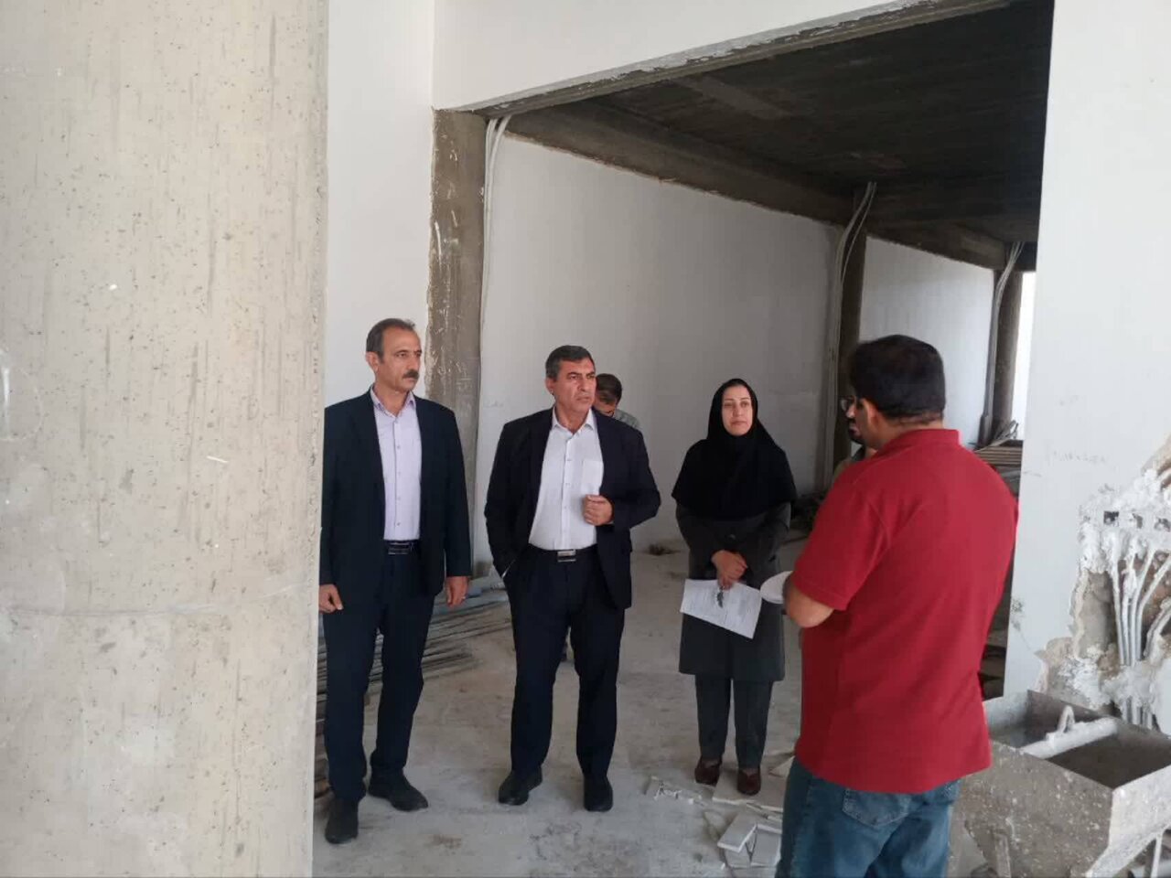 بازدید فرماندار دورود از پروژه کتابخانه شماره ۲ شهرستان