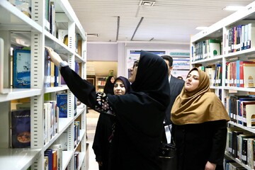 بازدید دبیرکل نهاد از کتابخانه مرکزی ارومیه