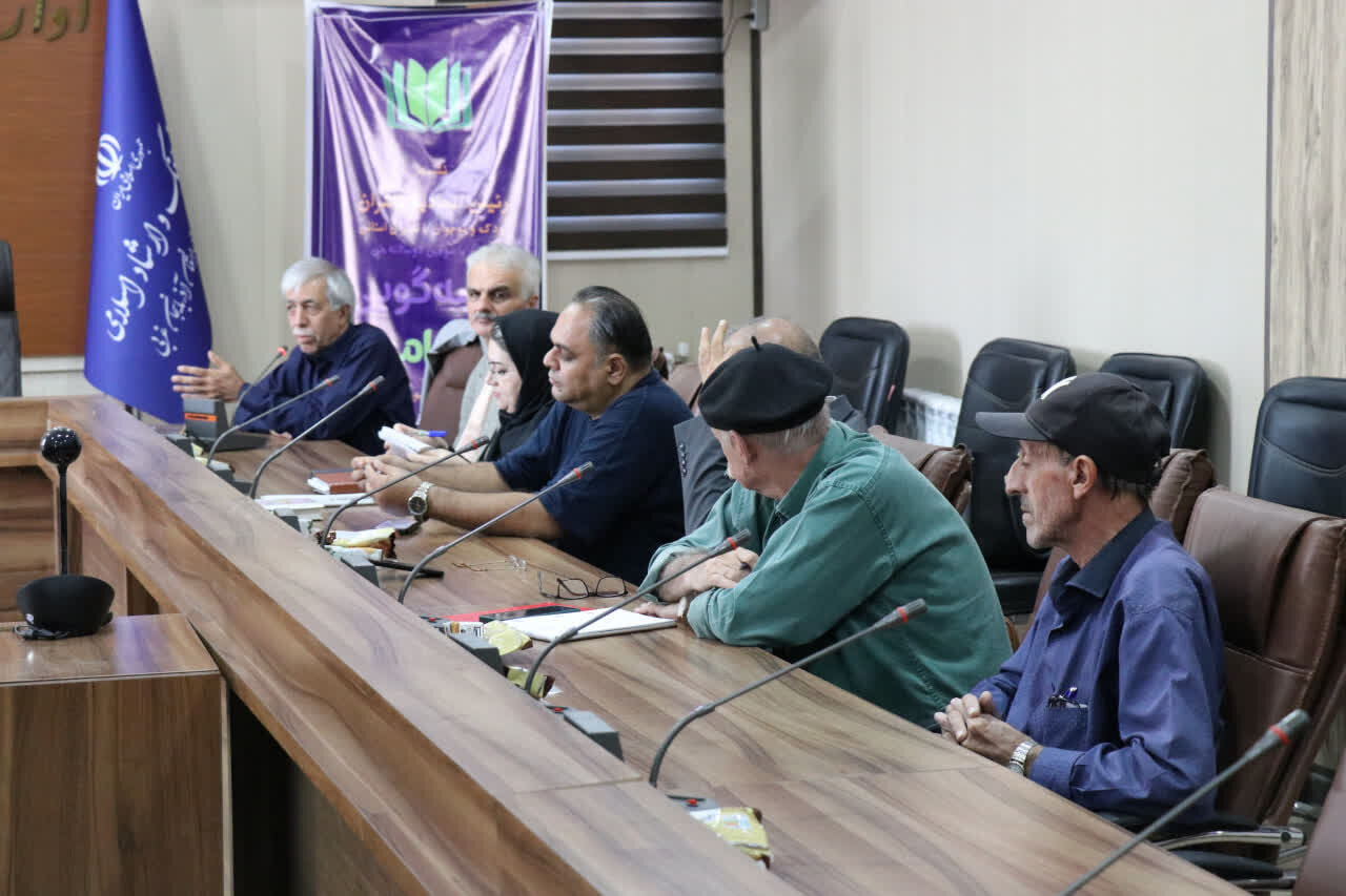 کتاب اولین کالایی است که از سبد خانوادهها حذف میشود