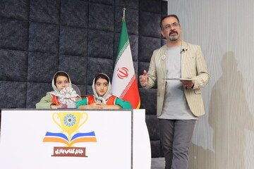 «جام کتابازی» در کتابخانه مرکزی یزد برگزار شد