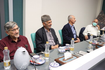 آیین رونمایی از کتاب «تاریخ ادبیات منثور یزد»