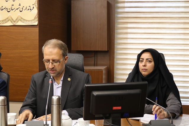 کلنگزنی زمین کتابخانه عمومی استاندارد در دامغان، همزمان با آغاز هفته کتاب