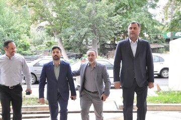 بازدید نمایندگان صومعه سرا و رشت از کتابخانه مرکزی رشت