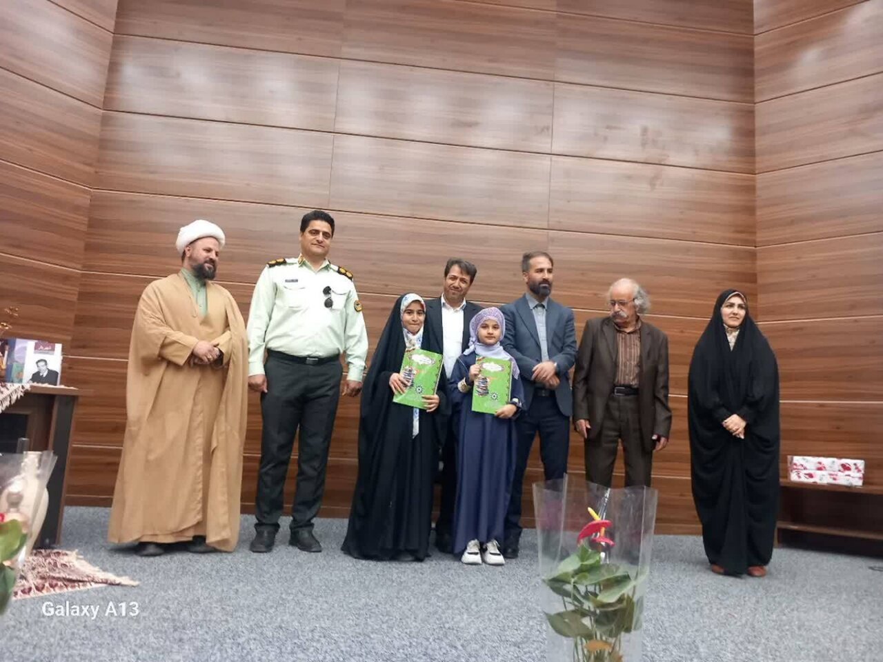 گرامیداشت روز شعر و ادب فارسی و نکوداشت مقام استاد شهریار در کتابخانههای عمومی استان تهران