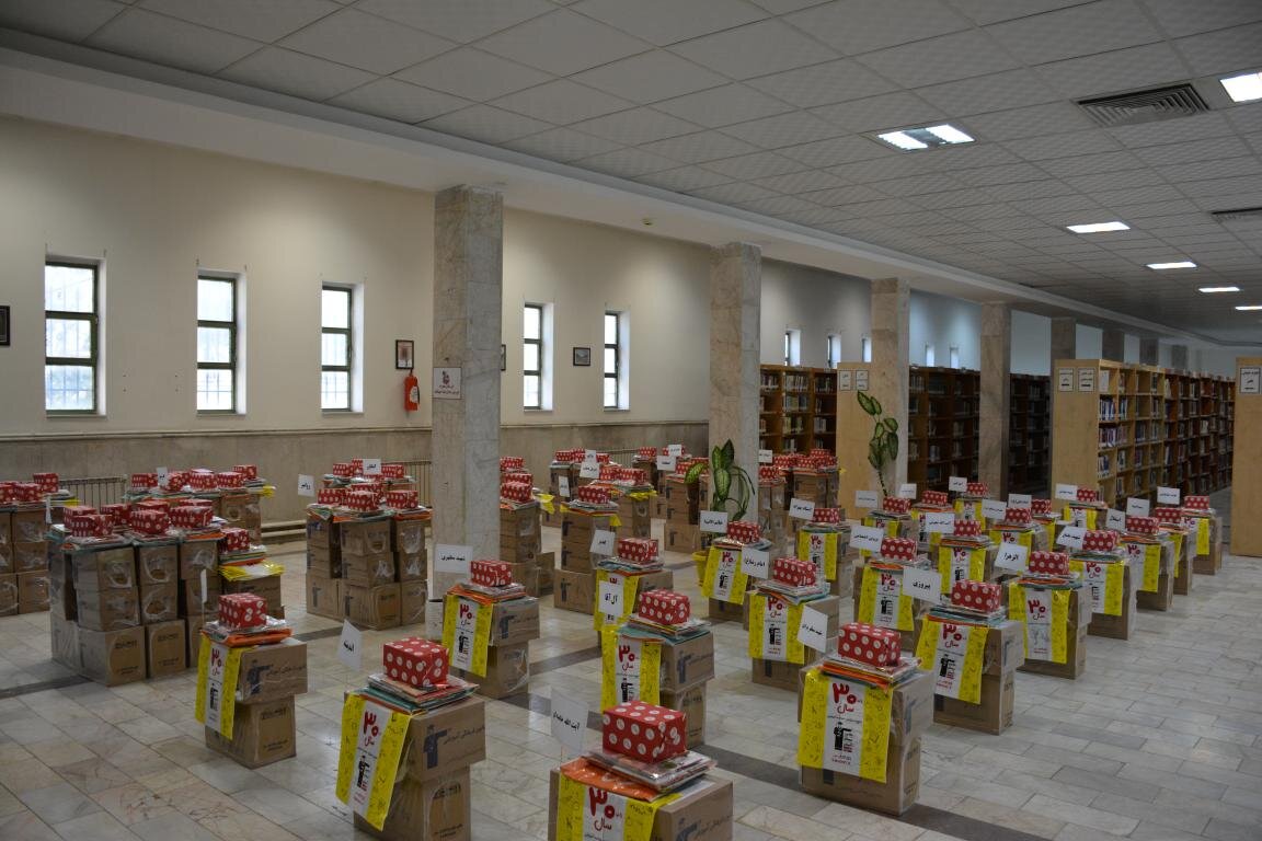 بنیاد قلم‌چی ۱۲ هزار و ۴۱۷ نسخه کتاب به کتابخانه‌های کرمانشاه اهدا کرد