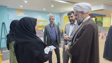 بازدید حجت الاسلام و المسلمین طاهری سرپرست ستادامر به معروف و نهی از منکرکشور از کتابخانه موسوی گلشهرزنجان