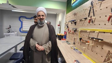 بازدید حجت الاسلام و المسلمین طاهری سرپرست ستادامر به معروف و نهی از منکرکشور از کتابخانه موسوی گلشهرزنجان