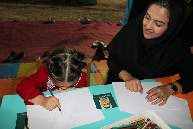آغاز به‌کار غرفه فرهنگی اداره‌کل کتابخانه‌های عمومی سمنان در دومین کنگره ملی ۳۰۰۰ شهید استان