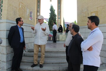 غبارروبی و عطرافشانی مزار شهدا