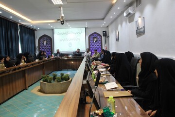 دیدار و گفتگو با با مسئولین کتابخانه‌های عمومی