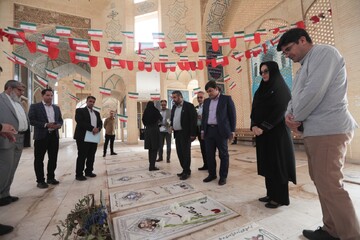 تجدید بیعت با آرمان‌های شهدا با حضور دبیرکل نهاد در گلزار شهدای اردکان