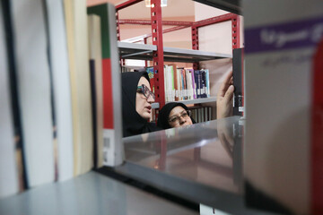 بازدید از کتابخانه عمومی شهید مطهری مهریز