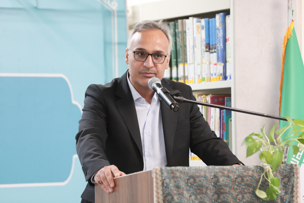 کتابخانه عمومی آیت‌الله حائری اردکان بازگشایی شد / تأکید بر صیانت از فرهنگ سرزمینی