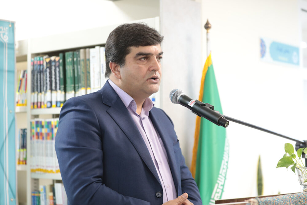 کتابخانه عمومی آیت‌الله حائری اردکان بازگشایی شد / تأکید بر صیانت از فرهنگ سرزمینی