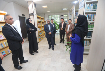 بازدید از کتابخانه غدیر یزد