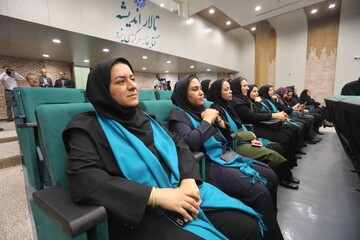 بازدید از کتابخانه مرکزی یزد