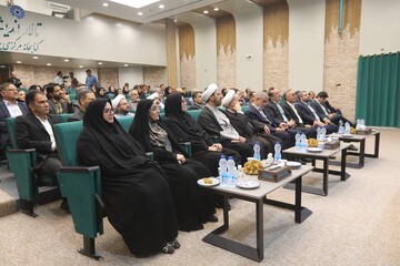 بازدید از کتابخانه مرکزی یزد