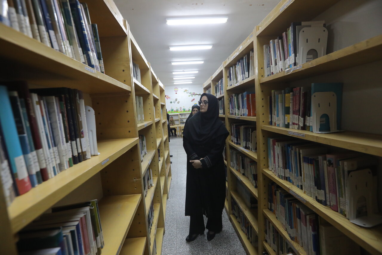 کتابخانه امام هادی (ع) مهریز بازگشایی شد / بازدید از دو کتابخانه در شهرستان مهریز