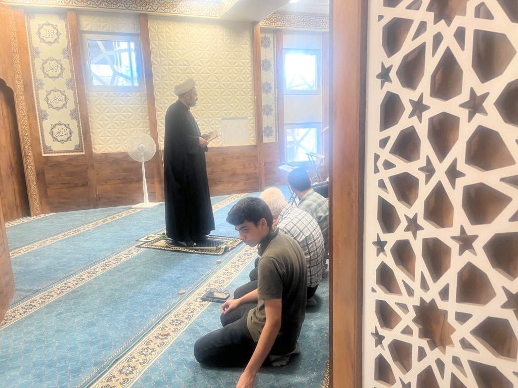 خوانش فرازهایی از وصیت‌نامه شهدا در کتابخانه مرکزی امام خمینی(ره) مشهد