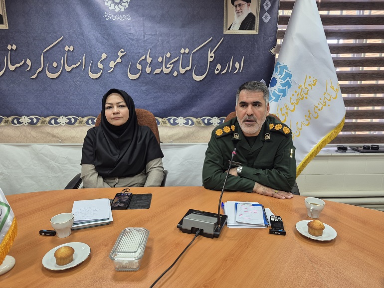 نشست کتاب‌خوان با محوریت دفاع مقدس در اداره‌کل کتابخانه‌های عمومی کردستان برگزار شد