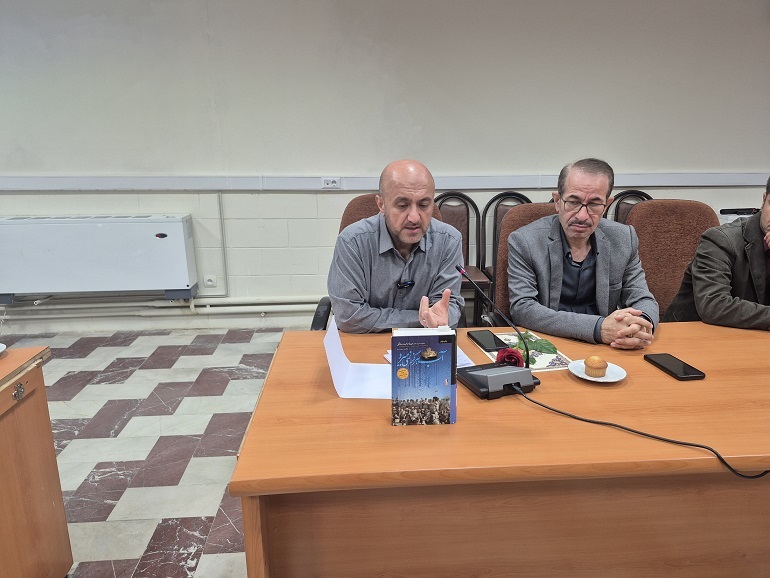 نشست کتابخوان با محوریت دفاع مقدس در ادارهکل کتابخانههای عمومی کردستان برگزار شد