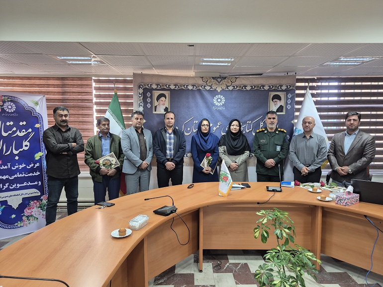 نشست کتابخوان با محوریت دفاع مقدس در ادارهکل کتابخانههای عمومی کردستان برگزار شد