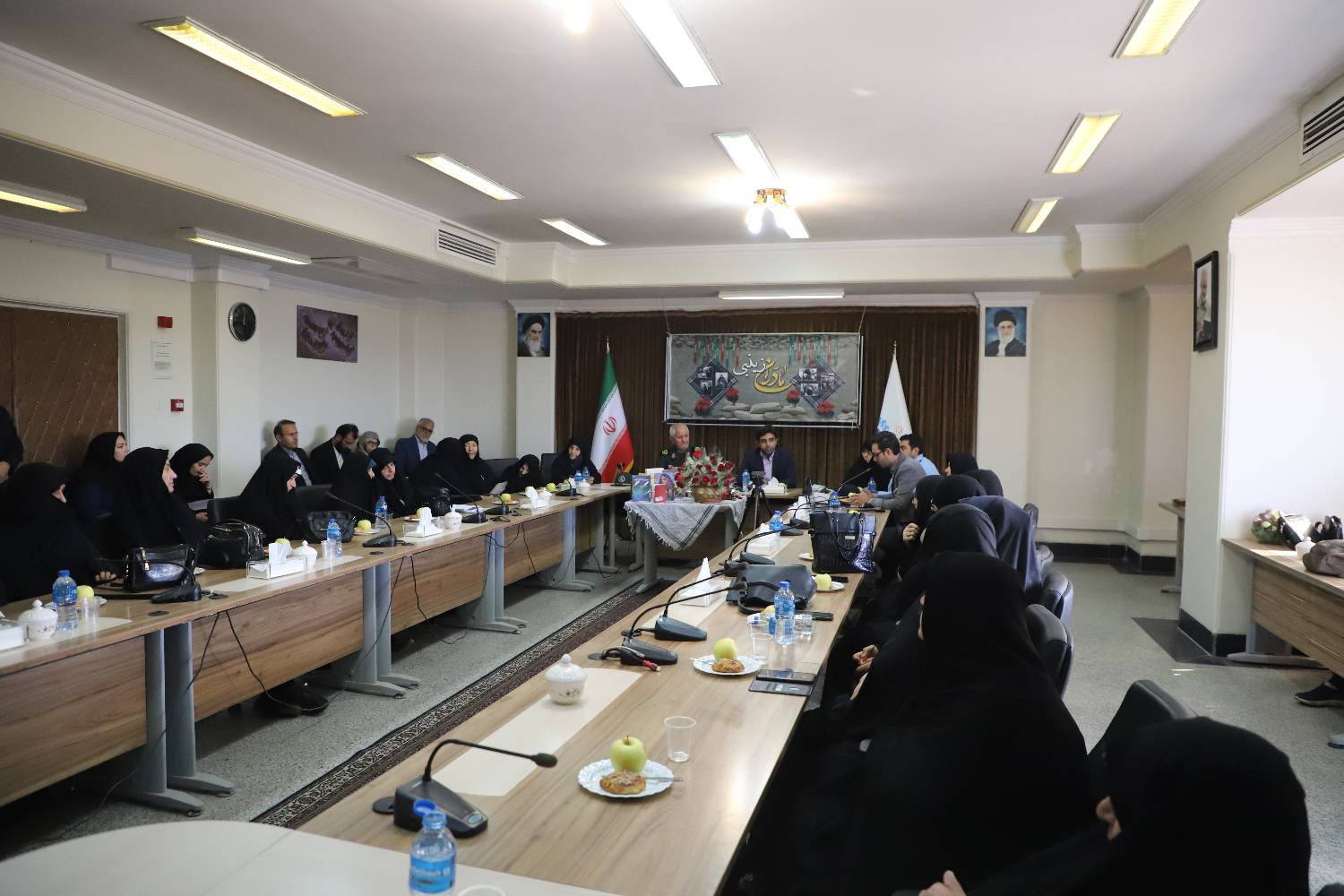 «مادران زینبی» در کتابخانههای عمومی همدان، یاد شهدا را زنده کردند