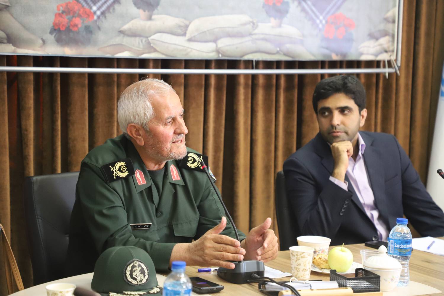 «مادران زینبی» در کتابخانه‌های عمومی همدان، یاد شهدا را زنده کردند