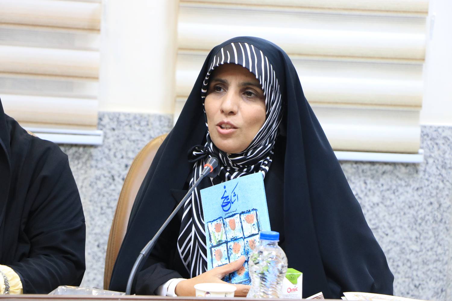 نشست تخصصی معرفی کتاب‌های دفاع مقدس در هرمزگان برگزار شد