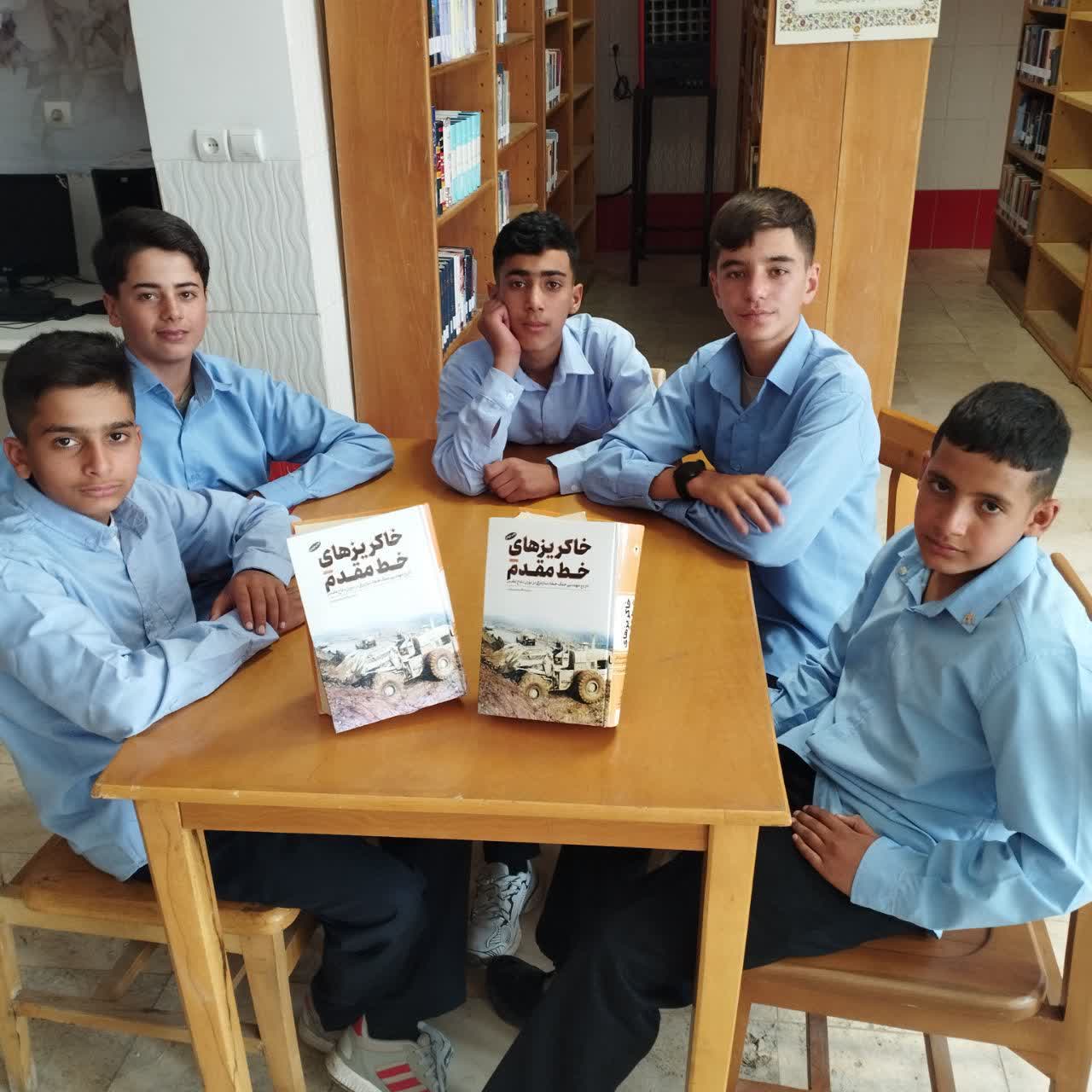 کتابداران استان مرکزی روایتگر ایثار و حماسه شدند