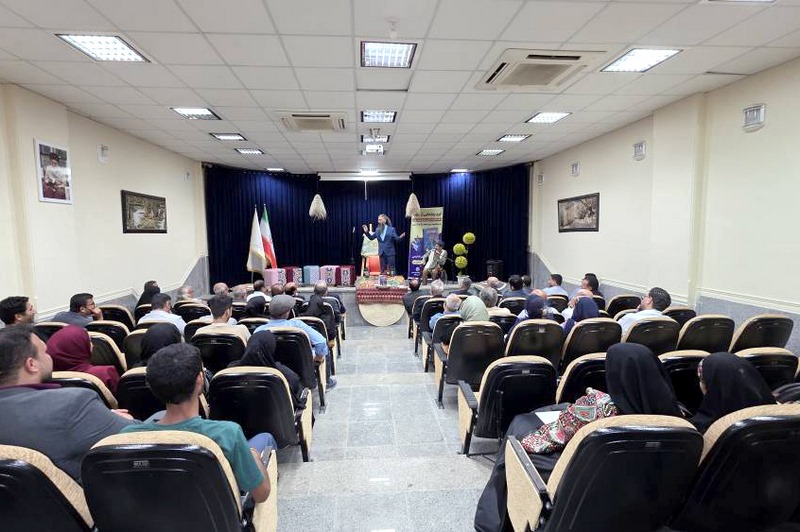 کتاب «جاذبههای گردشگری سواحل جنوب ایران» در کنگان رونمایی شد