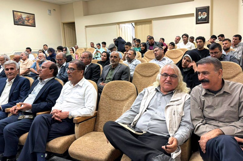 کتاب «جاذبههای گردشگری سواحل جنوب ایران» در کنگان رونمایی شد