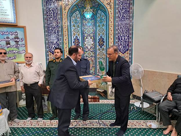 کتاب «خاطرات یک زندگی» در مشهد رونمایی شد