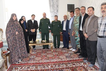 دیدار با خانواده شهید منصور عباسی