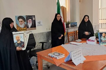 تجلیل از مادر شهید «محمدجواد ناصری» در کتابخانه عمومی فرهنگ هادیشهر