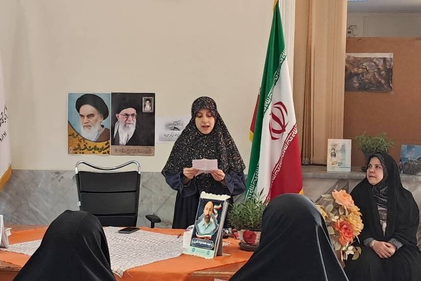 از مادر شهید محمدجواد ناصری تجلیل شد