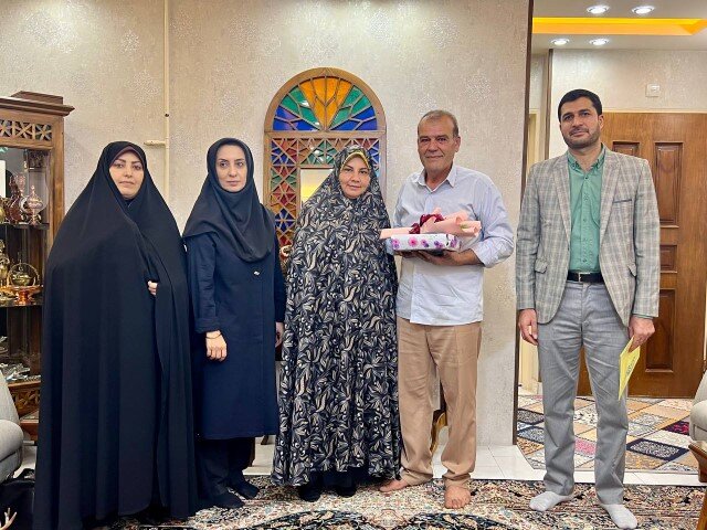 دیدار با خانواه شهدا