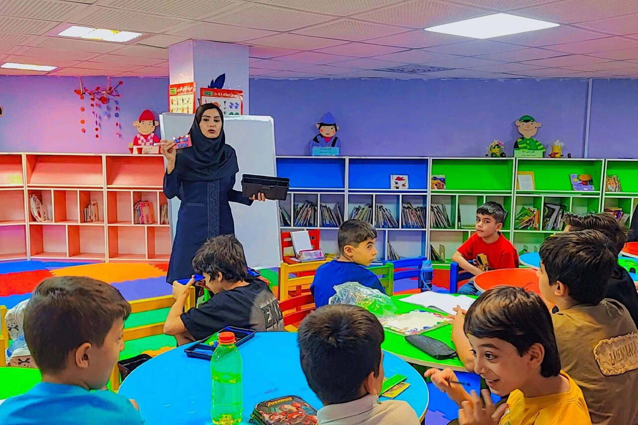 تابستانی پربار با برنامه‌های فرهنگی و آموزشی در کتابخانه مرکزی ایلام