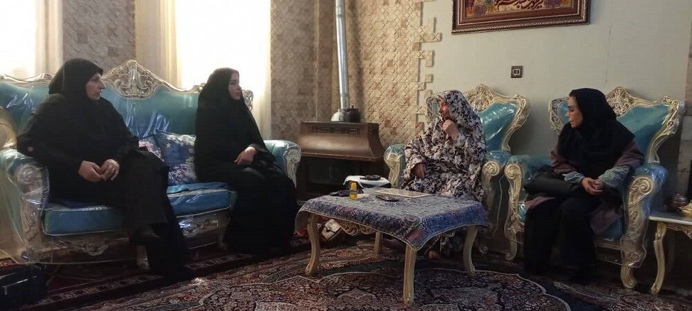 دیدار با خانواده شهدا تا نشست‌های تخصصی نقد و بررسی کتاب در هفته دفاع مقدس