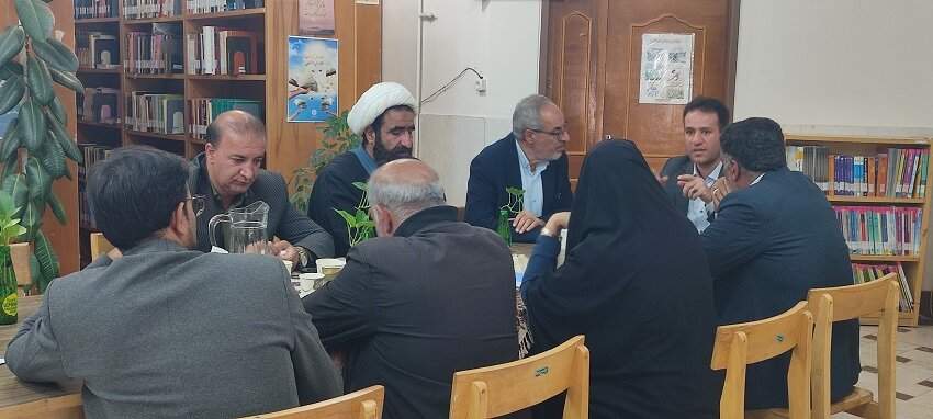 راهکارهای جذب اعتبارات، تملک دارایی‌ها و مشارکت خیّرین در توسعه کتابخانه‌ها بررسی شد