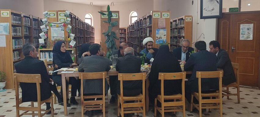 راهکارهای جذب اعتبارات، تملک داراییها و مشارکت خیّرین در توسعه کتابخانهها بررسی شد