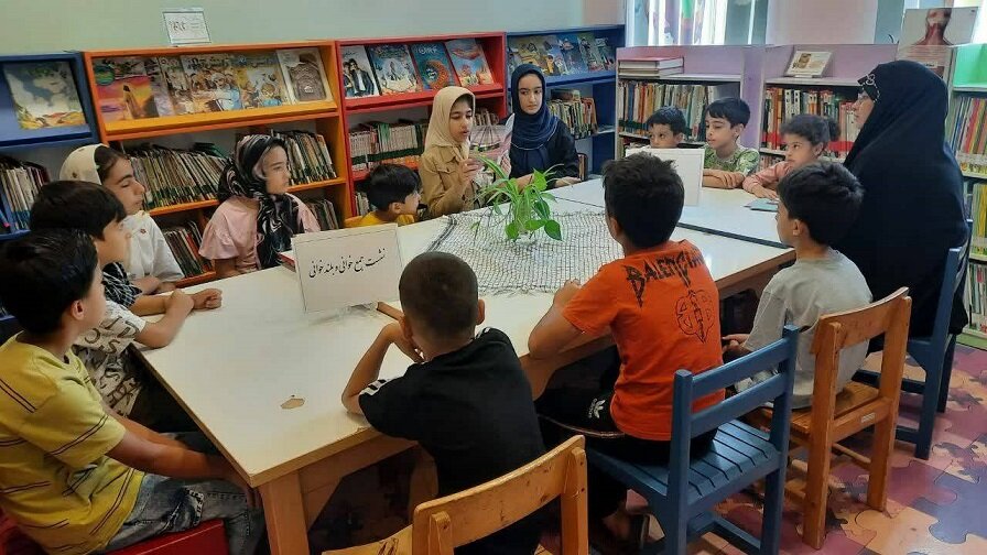 نشست‌های کتاب‌محور با هدف گرامیداشت هفته دفاع مقدس در کتابخانه‌های استان تهران