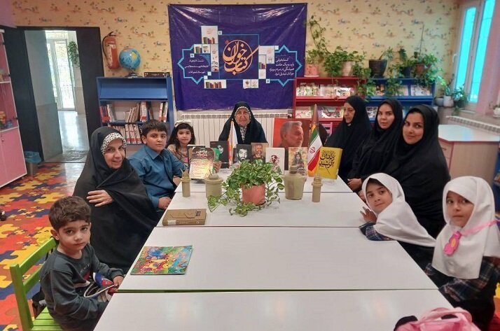 نشستهای کتابمحور با هدف گرامیداشت هفته دفاع مقدس در کتابخانههای استان تهران