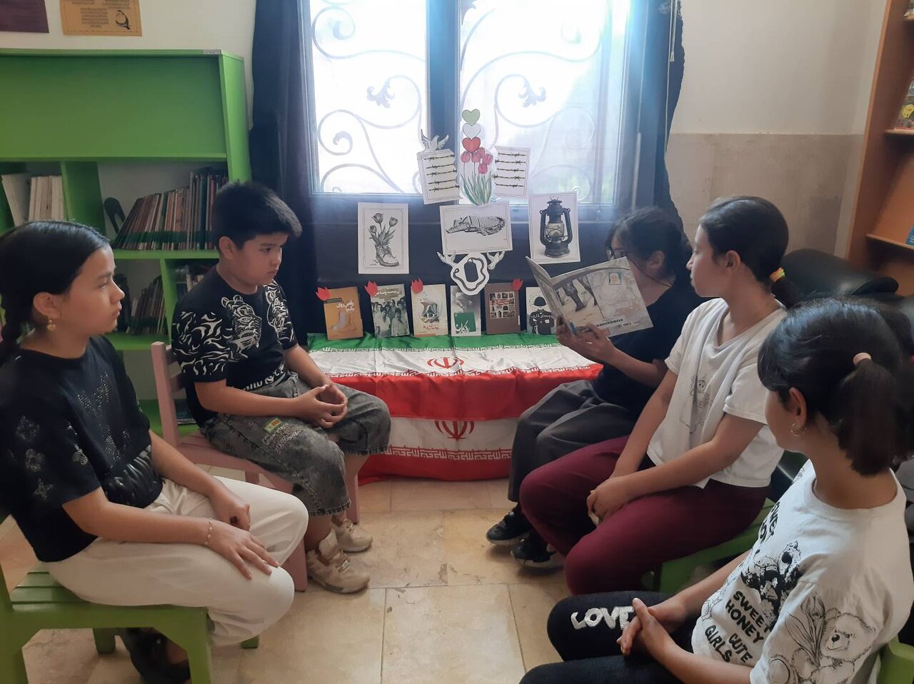 نشستهای کتابمحور با هدف گرامیداشت هفته دفاع مقدس در کتابخانههای استان تهران